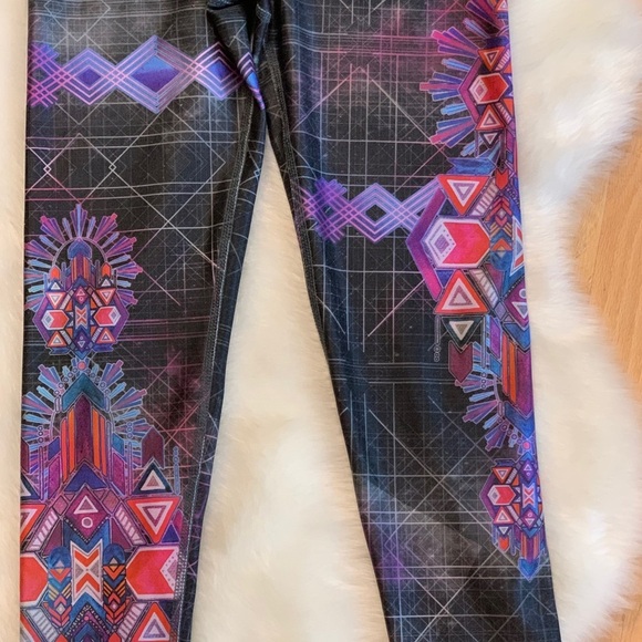 NWOT Evolution and Creation Legging Crops, Small - Picture 3 of 8